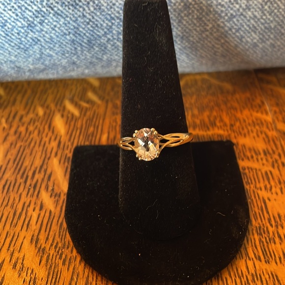 10 kt gold morganite ring. - Picture 4 of 4